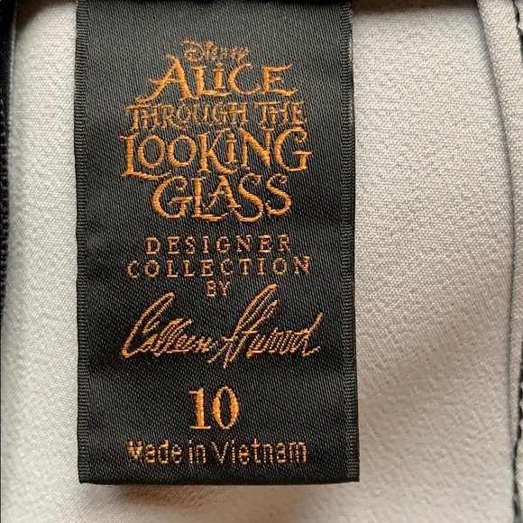 Alice trough the looking glass skirt - Picture 3 of 3